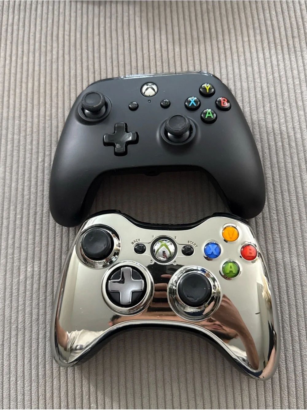 XBOX limited edition and classic Wireless Controller - Black & Chrome